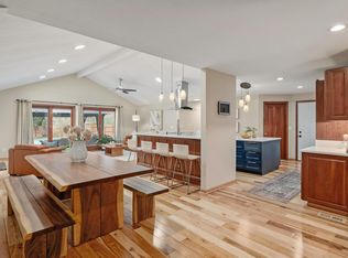 3275 Colchester Rd, Columbus, OH 43221