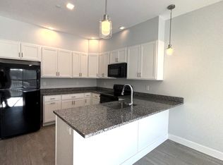 118 Old Colony Ave #222, Quincy, MA 02170
