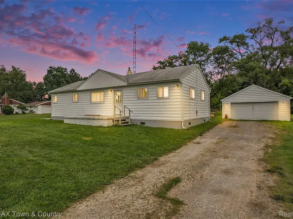 8430 N Webster Rd, Clio, MI 48420