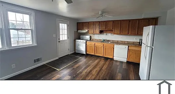 8033 Stratman Rd — Photo 6