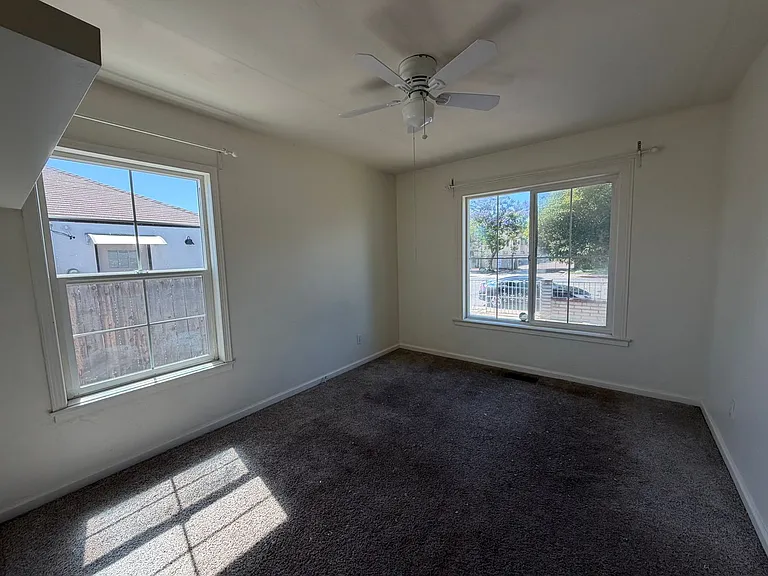 564 E St — Photo 16