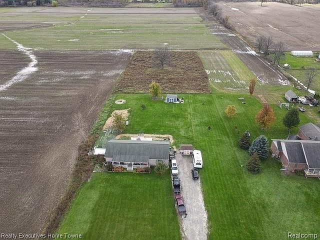 22156 Bordman Rd Armada MI 48005 Zillow