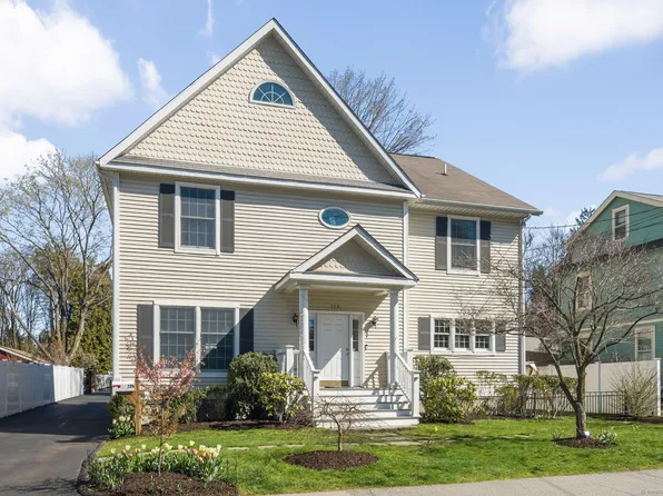 124 East Avenue #124, New Canaan, CT 06840