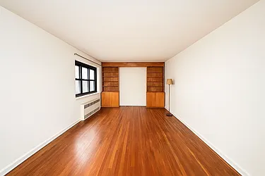 133-27 Sanford Avenue, #63