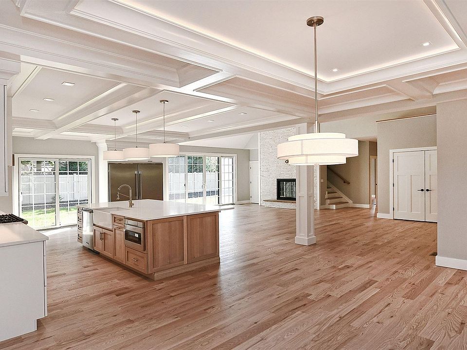 1st image of 20 Waverly Avenue