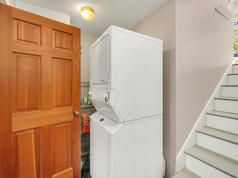 5671 Ward Ave NE — Photo 27