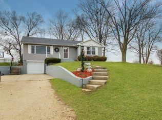 514 N Tower Rd, Freeport, IL 61032