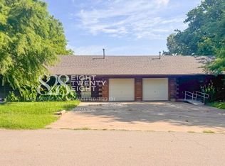 503 E Maple St, Tecumseh, OK 74873
