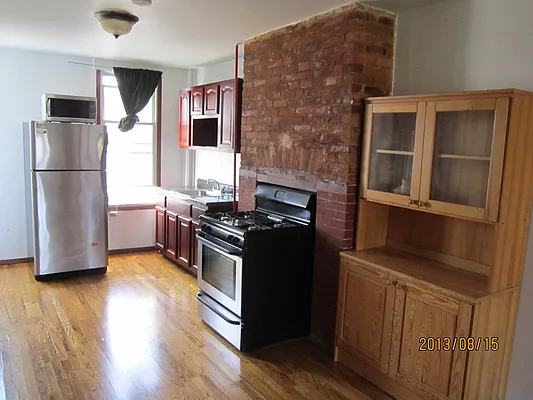 Rented by David W Realty Inc | media 4