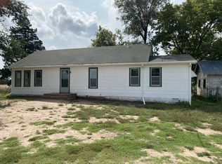 1381 NE 15th Ave, Harper, KS 67058
