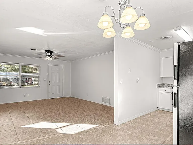 2700 SE 8th Ave — Photo 10