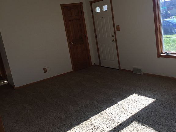 3rd image of 2223 Maryland Ave E