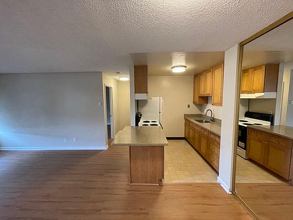 3rd image of 1126 Cherry Ave APT 59