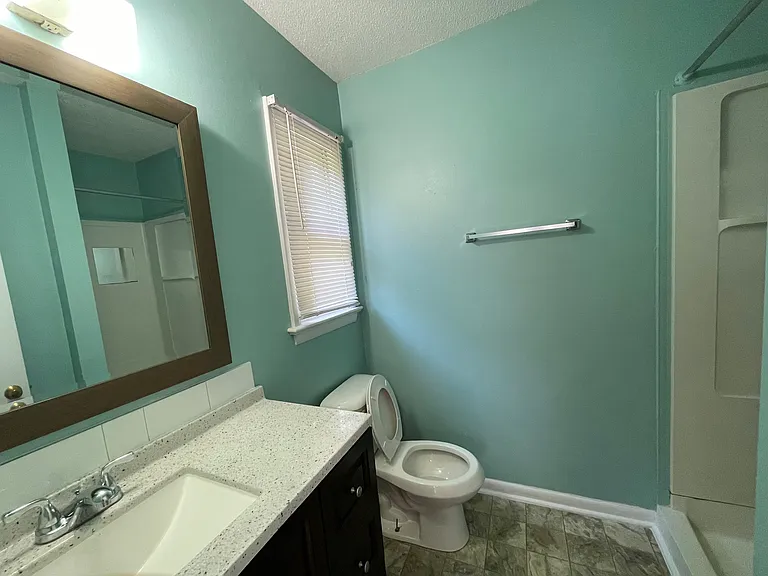 1005 Carlton Ave #C — Photo 9