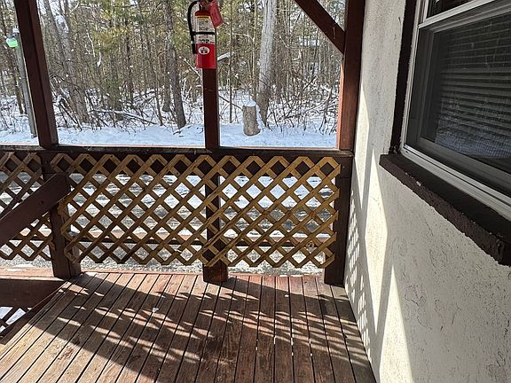 2nd image of 403 Fraser Rd