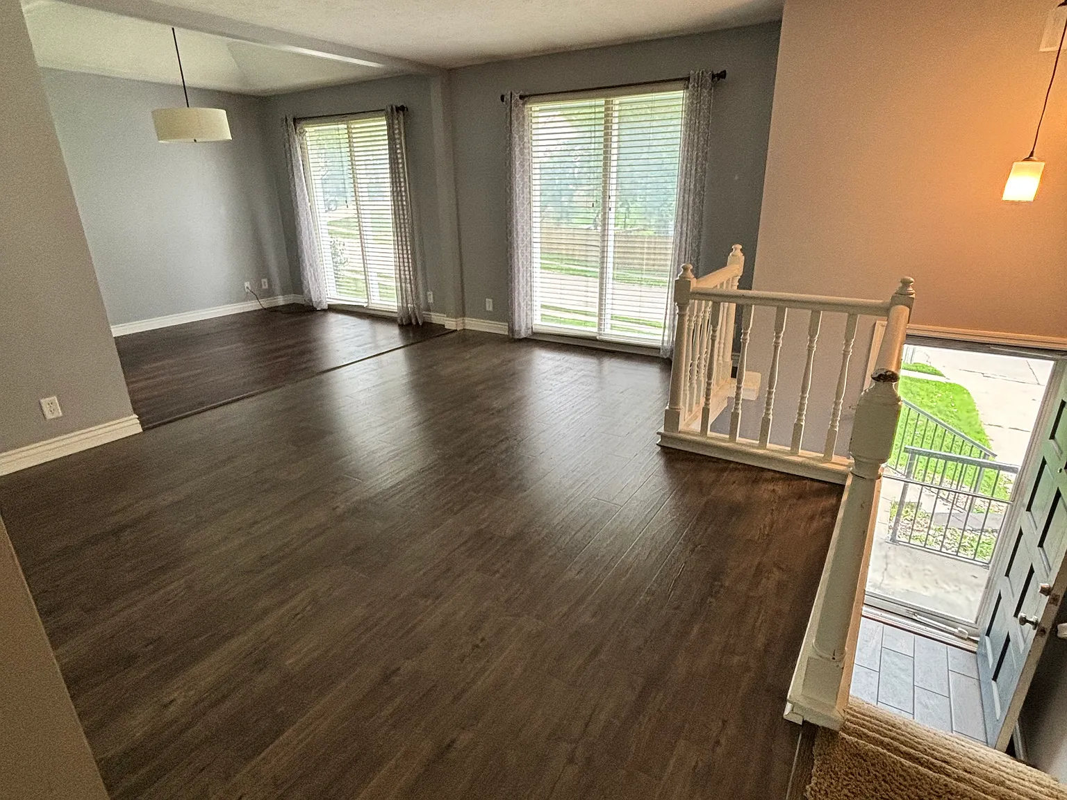 3 bed, 2012 sqft, $2,150 — Photo 3