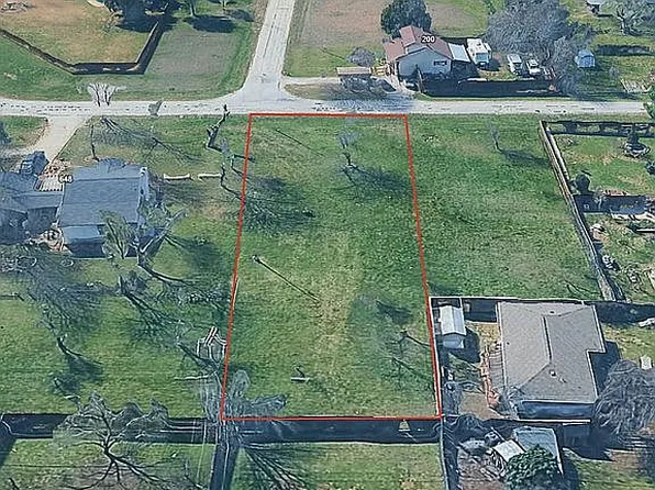 656 Stagecoach Dr, Oak Point, TX 75068