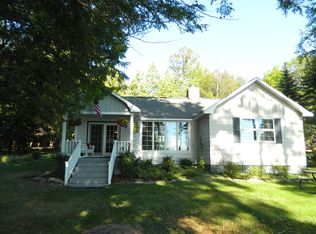 5905 Pine St, Hubbard Lake, MI 49747