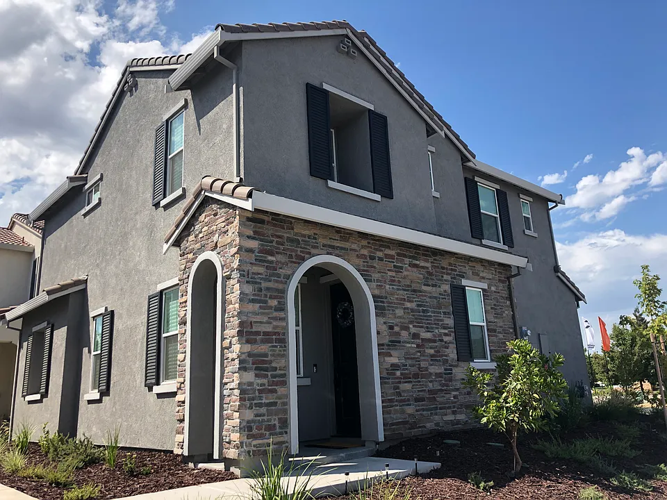 4443 Silver Cedar Ln
