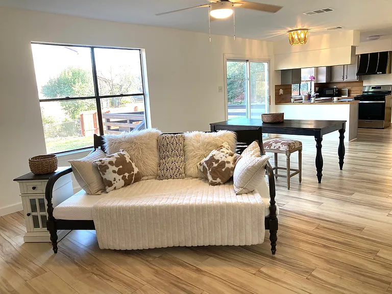 12901 Silver Creek Dr — Photo 19
