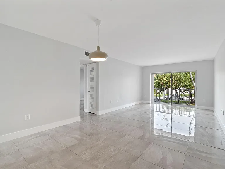 7500 SW 82nd St #G209 — Photo 1