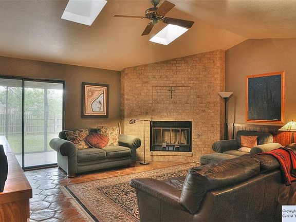 4th image of 316 Cardinal Dr