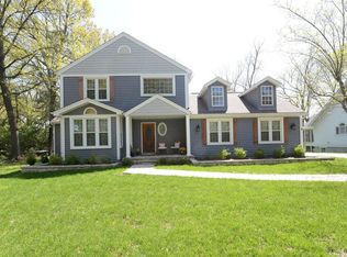 1306 S Geyer Rd, Saint Louis, MO 63122