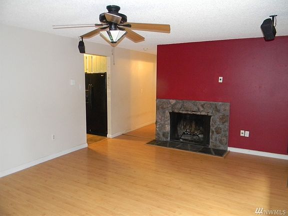 4th image of 6970 Corfu Blvd NE