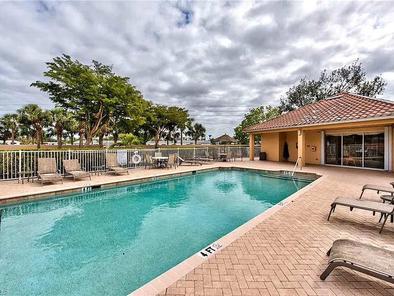 15754 Cutters Ct — Photo 31