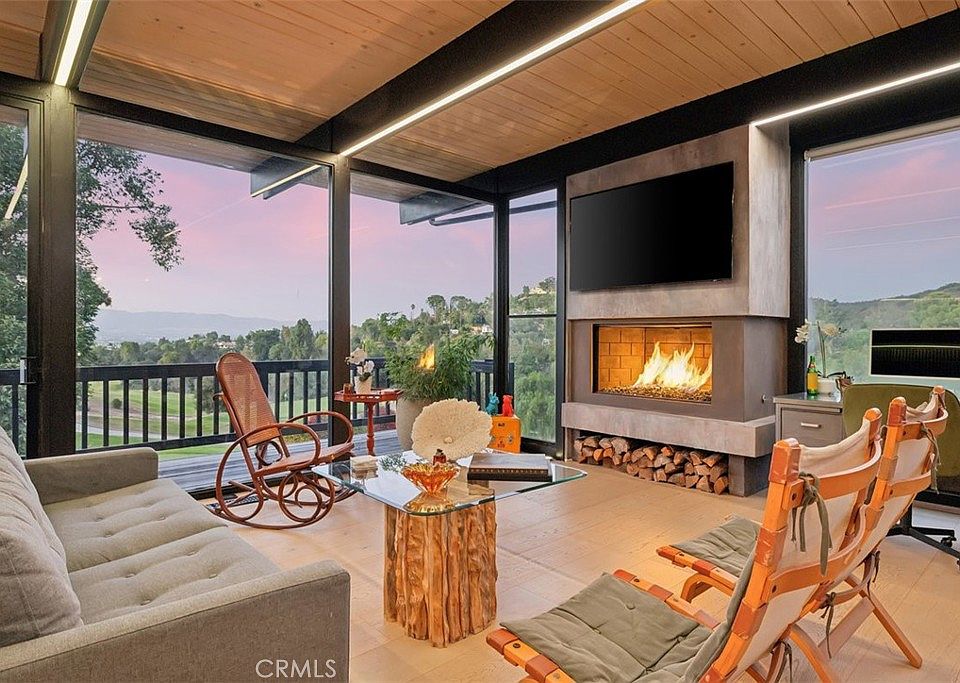 21090 Rios St, Woodland Hills, CA 91364 | MLS #SR26114281 | Zillow