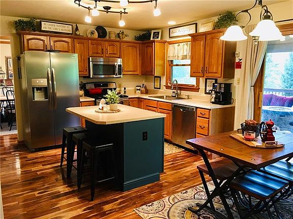 4th image of 158 Bayberry Ln