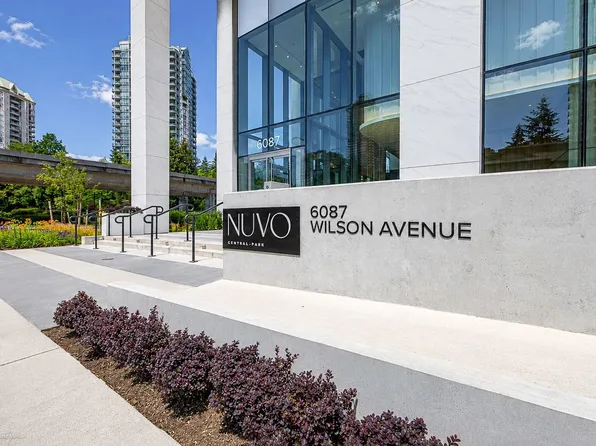 6087 Wilson Ave #3901, Burnaby, BC V5H 4R8