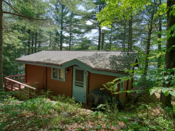1029 Oak Ln S, Central Frontenac, ON K0H 2P0