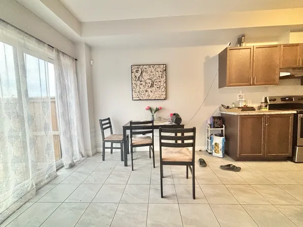 6763 Cropp St, Niagara Falls, ON L2E 0B7