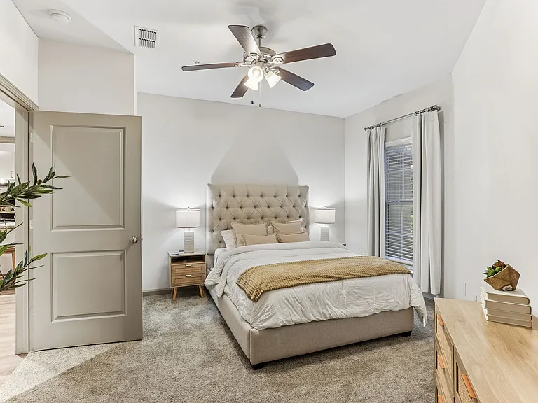 Avana Uptown — Photo 12