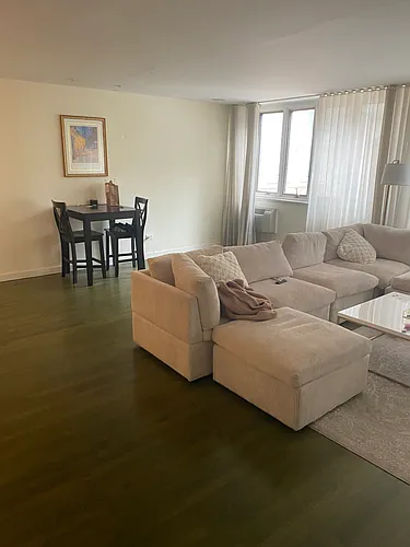1419 N State Pkwy #203 Photo 1