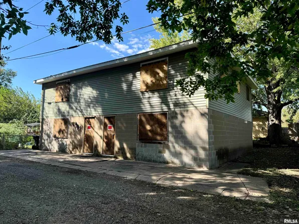 1019 Fall Ave #1021, Pekin, IL 61554