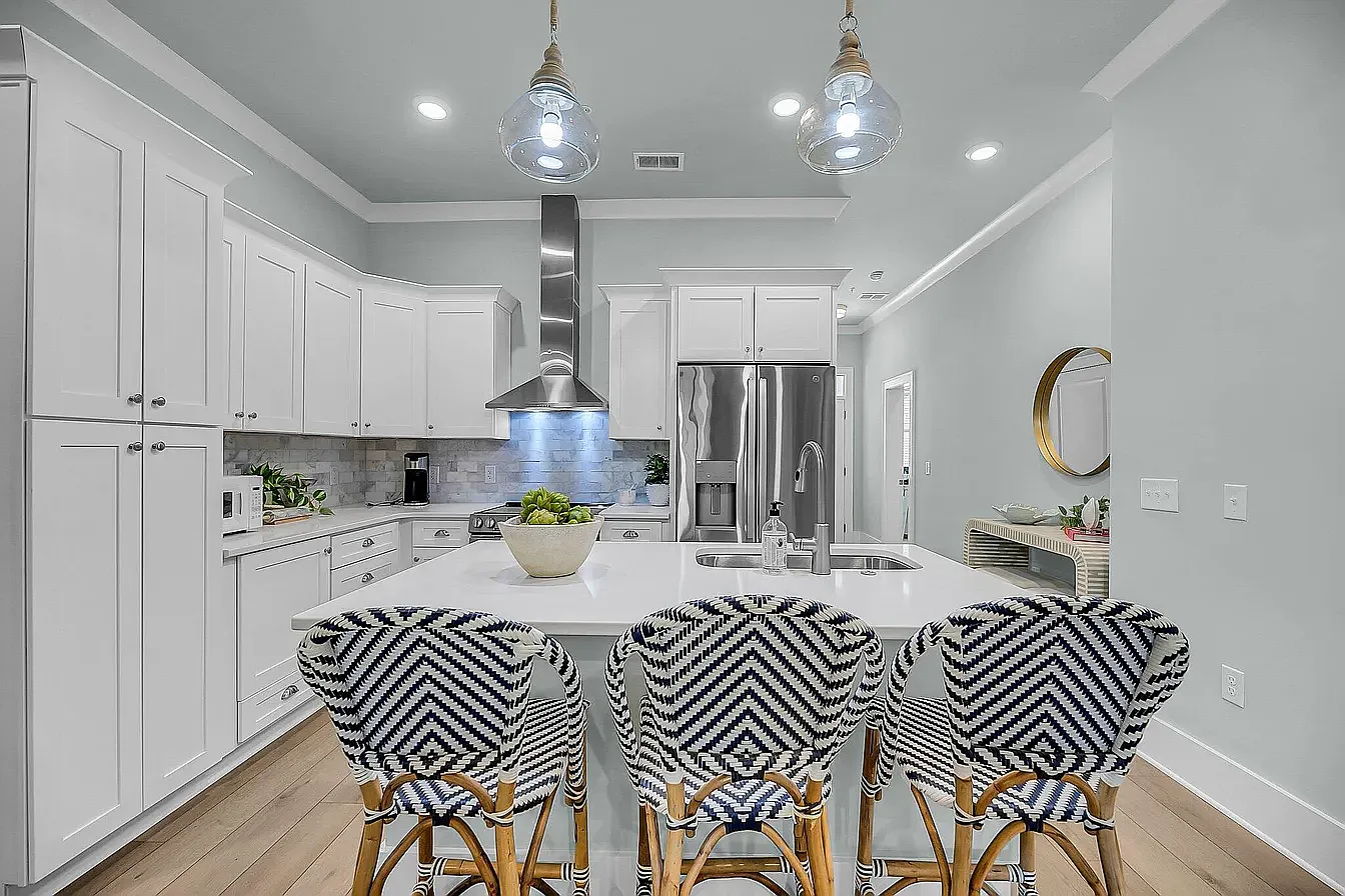 1 bed, 939 sqft, $2,150 — Photo 1