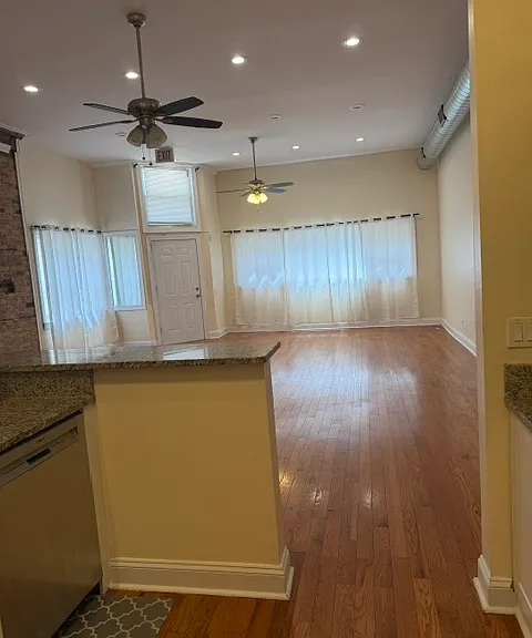 1133 N California Ave #1F — Photo 6