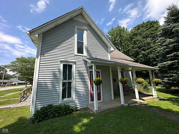5th image of 302 E Washington St