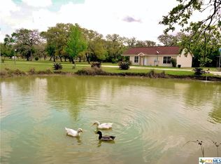 151 County Road 289, Edna, TX 77957