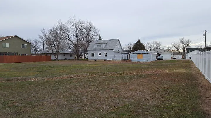 1084 Kyhl Ln — Photo 7
