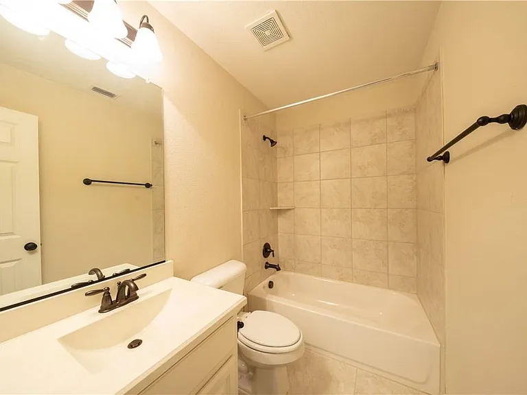 879 Grassy Shore Ct — Photo 15