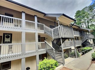 3081 Huntleigh Dr, Raleigh, NC 27604