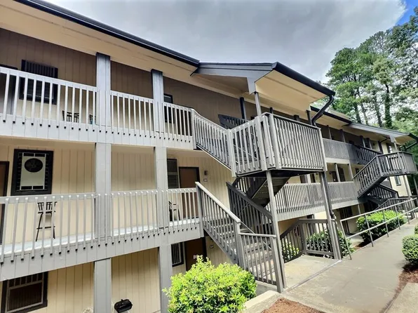 3081 Huntleigh Dr, Raleigh, NC