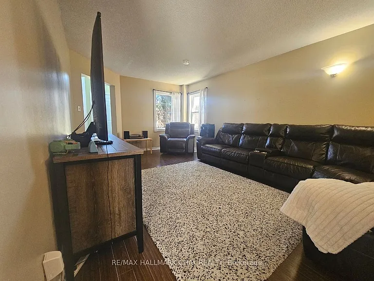 219 Wessenger Dr — Photo 12