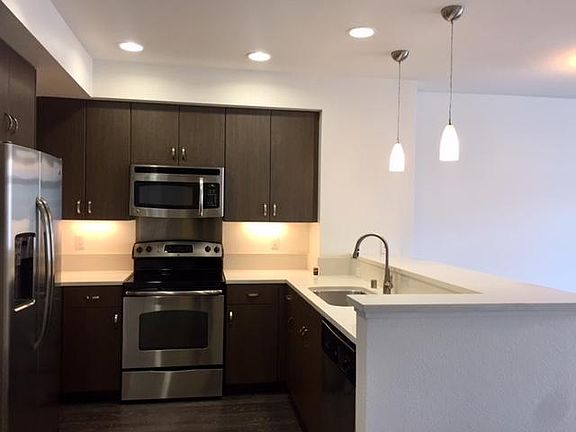 5th image of 1595 Pacific Ave APT 309