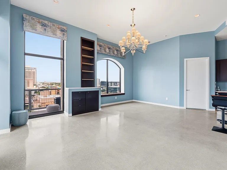 507 Sabine St #901 — Photo 11
