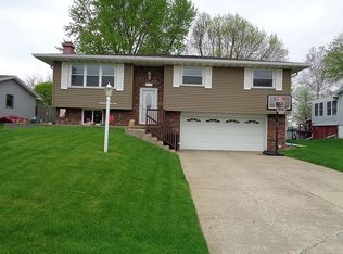 7725 W Mohawk Trl, Peoria, IL 61604