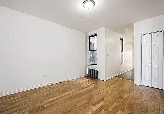 3rd image of 3238 48th St APT 3R